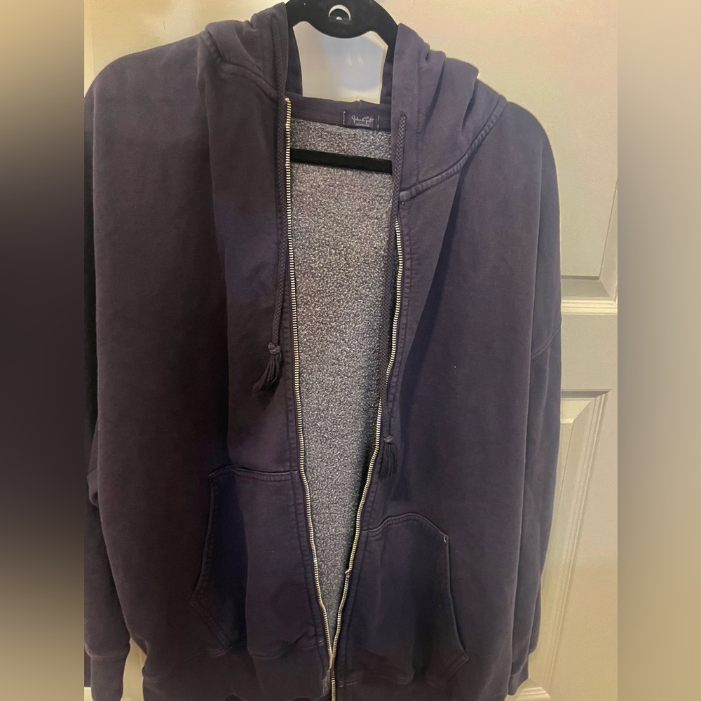 brandy melville navy blue zip up